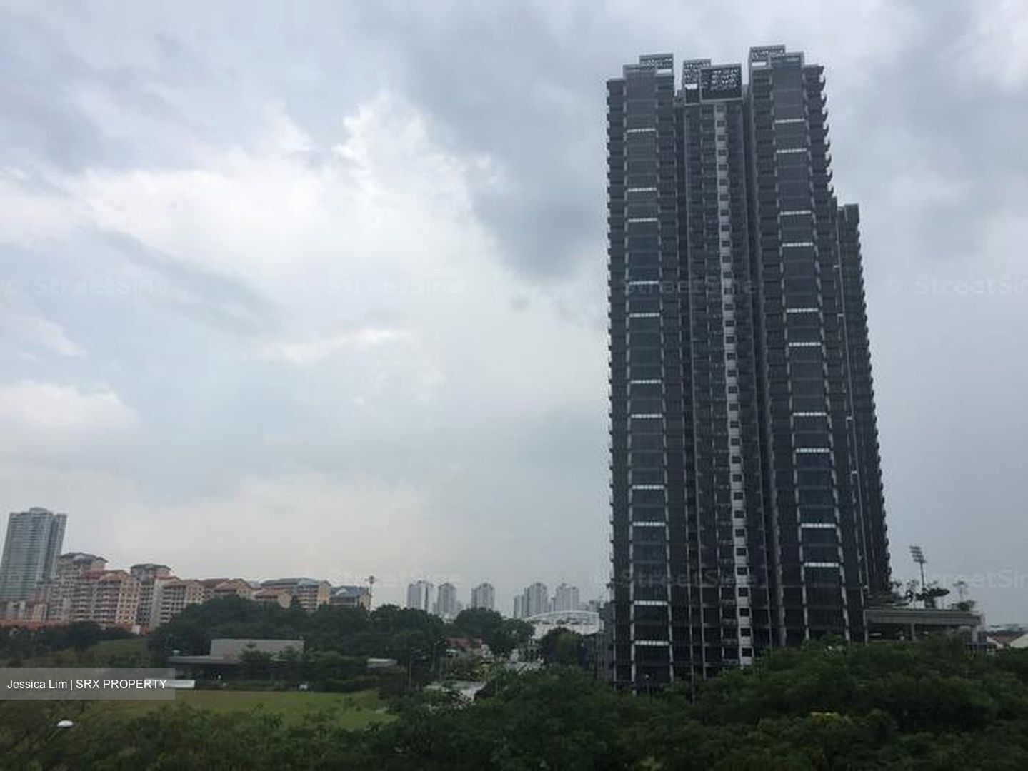 Sky Vue (D20), Condominium #635010901